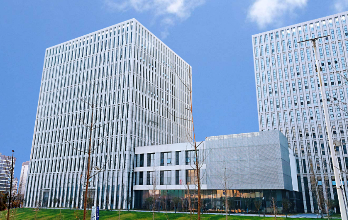 2025智慧餐饮系统技术演进趋势与落地场景分析